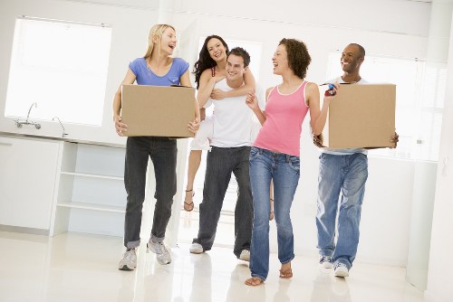 Transparent storage pricing estimate for a busy Mile End apartment move