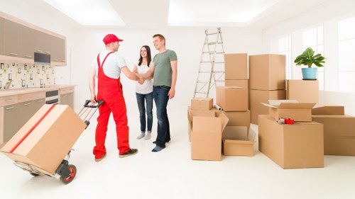 Flexible storage unit in Mileend used for household items